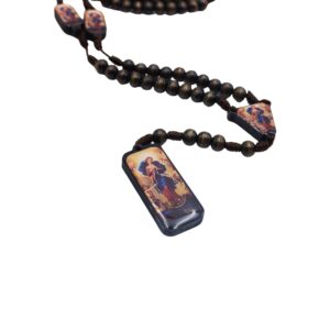 Rosario de madera de Virgen María Desatadora de Nudos
